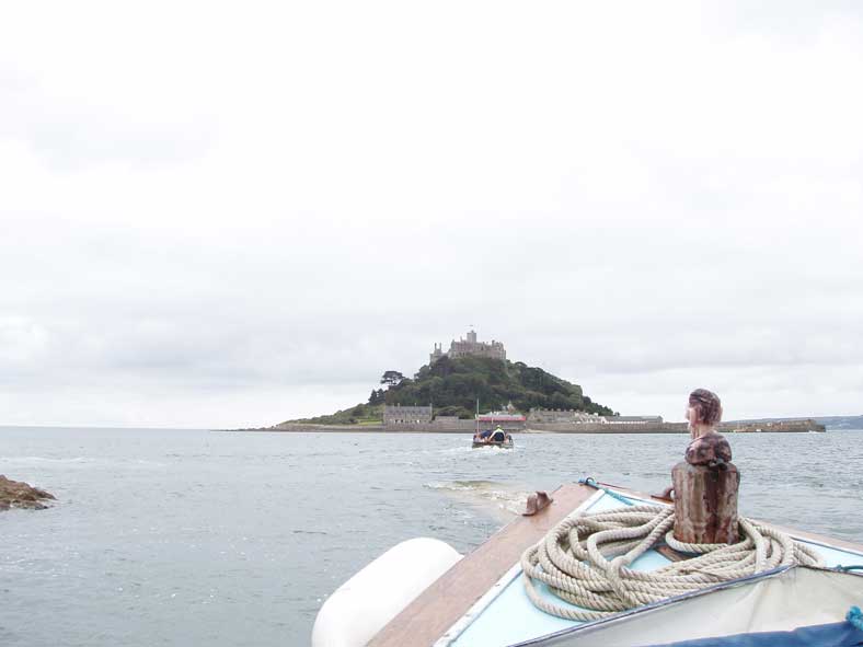 Bei Flut ist St. Michael's Mount nur mit Booten erreichbar