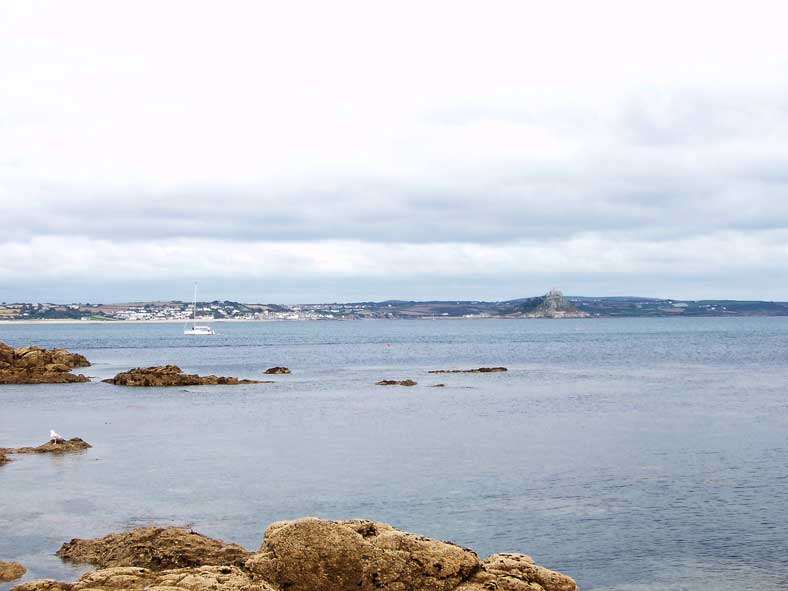 Der St. Michaels Mount ist auch von Penzance aus noch gut zu sehen.